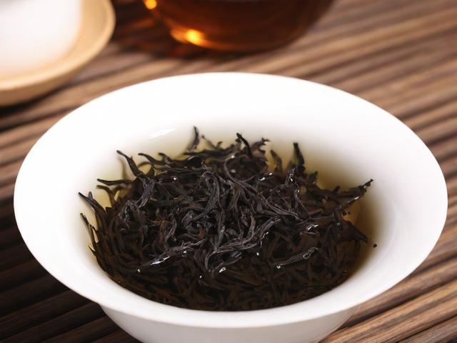 黑色的茶叶有哪些?黑茶品种大全及与红茶的区别