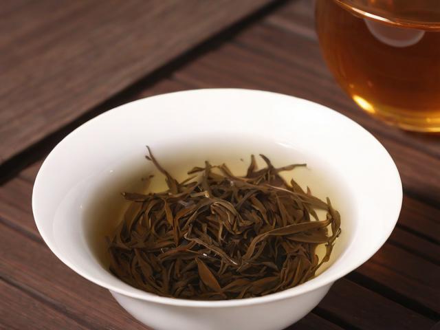 红茶新茶选购与保存全攻略，教你轻松分辨新茶与陈茶