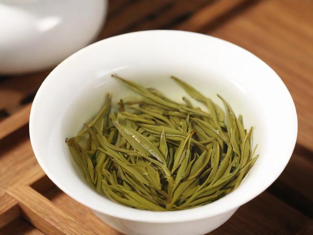 2500一斤的茶叶什么档次？如何挑选高档茶叶及价值解析