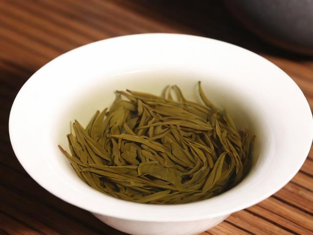 2500一斤的茶叶什么档次?如何挑选高档茶叶及价值解析