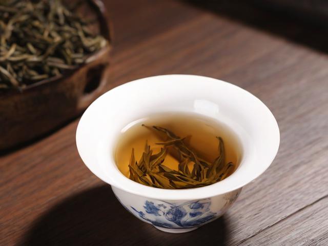 九龙茗茶的历史文化与品鉴技巧,让你爱上每一口茶香
