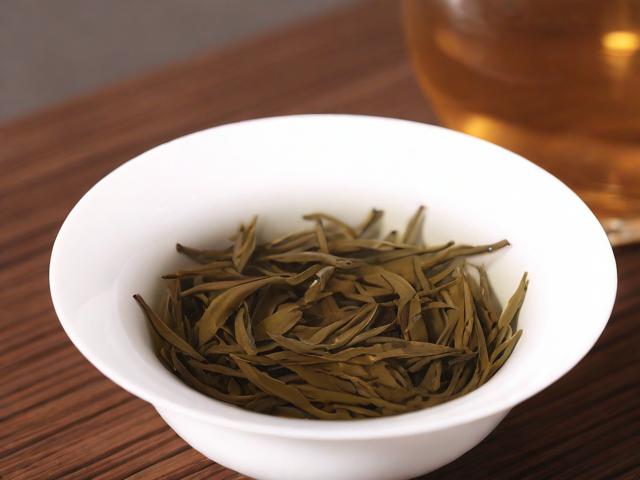 班章茶叶的功效与冲泡技巧，如何鉴别真假班章茶