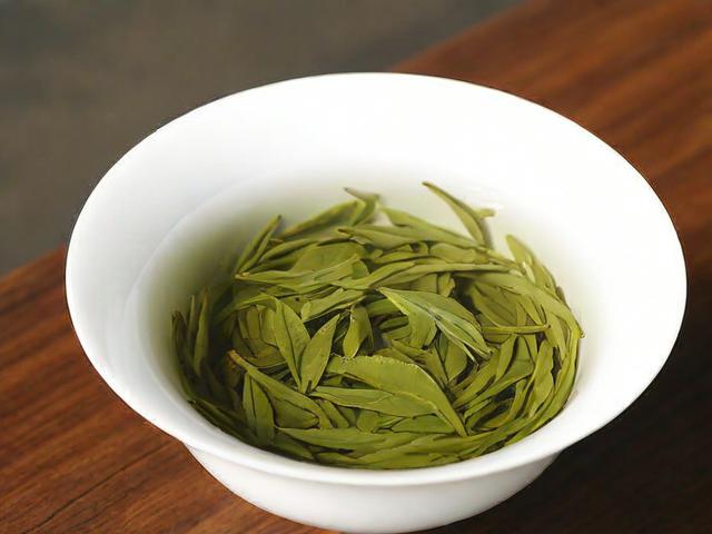 潮汕四大茶叶:凤凰单丛、大乌叶、水仙茶和铁观音的品鉴与选择