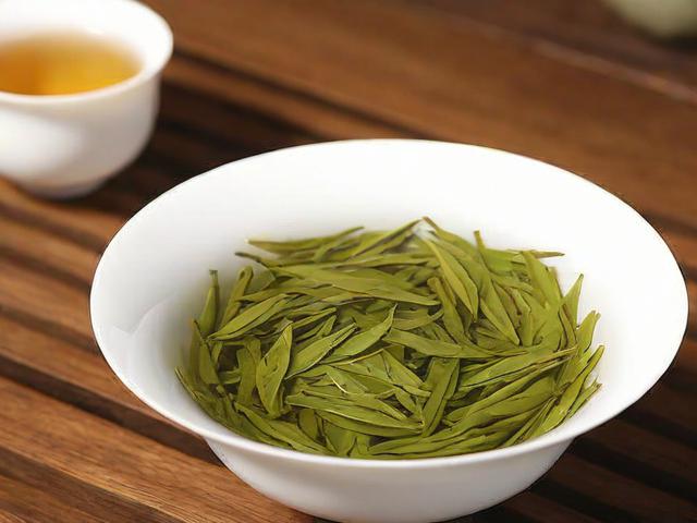 潮汕四大茶叶:凤凰单丛、大乌叶、水仙茶和铁观音的品鉴与选择