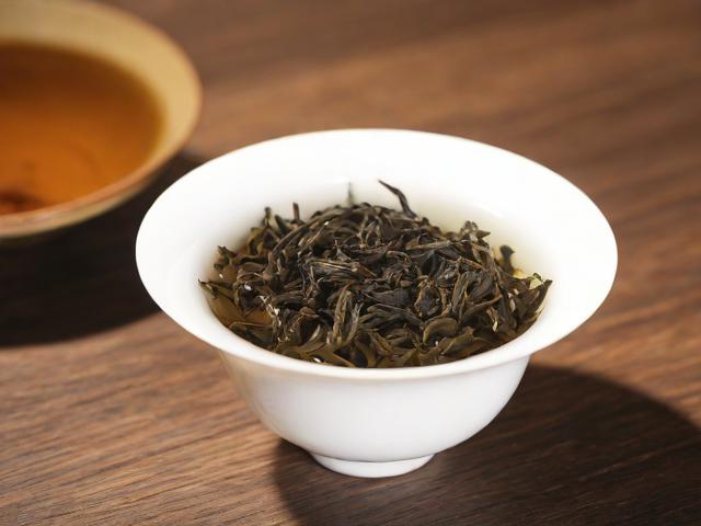 泉岩茶叶的历史文化与选购储存全攻略