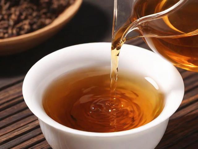 茶冲泡技巧大全:掌握温度与时间的艺术,轻松泡出完美茶香