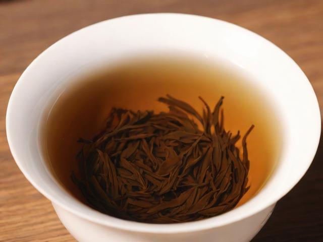 茶叶泛红的原因及解决方法，全面解析发酵、环境与茶类特性对茶汤的影响