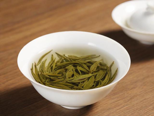 茶叶新茶：选购、鉴别与保存全攻略，让你轻松成为品茶高手