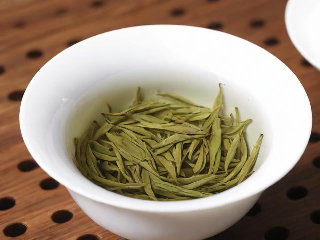 白色茶叶有哪些品种？白毫银针、白牡丹等全面解析