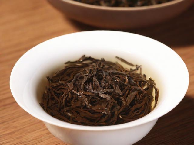 什么茶叶有收藏价值？普洱茶与老白茶的收藏潜力大起底