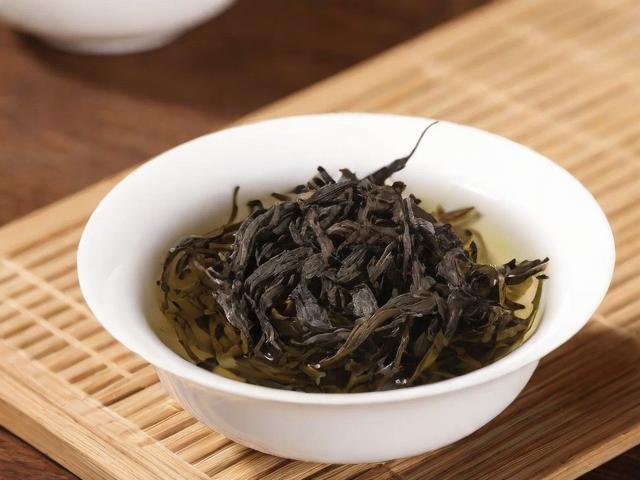 马头岩茶叶的产地、品种与健康益处全解析