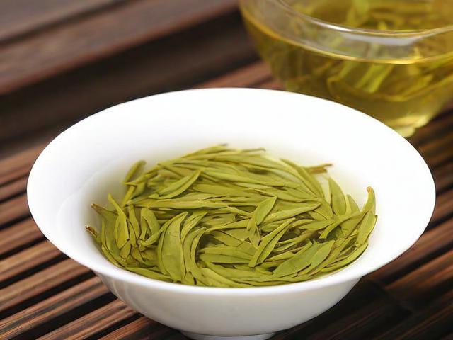 湖北茗茶是什么:全面解析湖北茗茶的历史、种类与市场地位