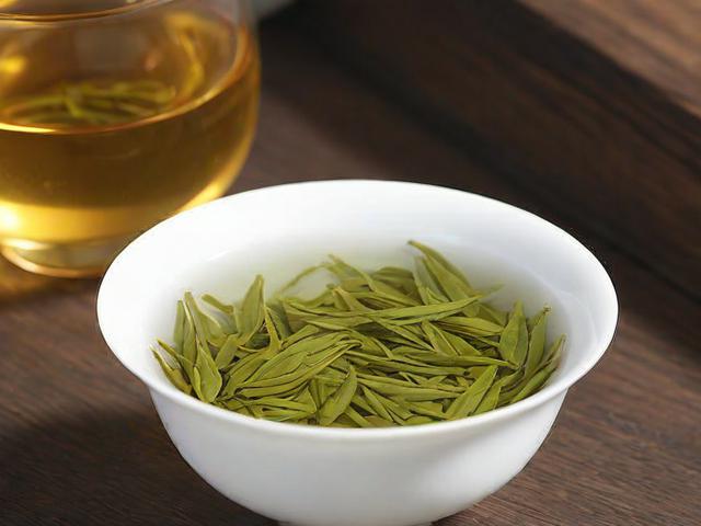 汉中产什么茶叶：详解汉中绿茶、红茶与白茶的独特风味与文化背景