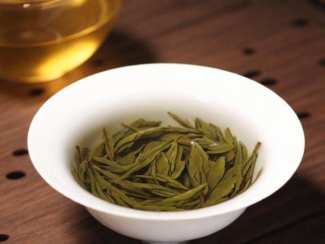 武夷山茶叶品种与文化深度解析:大红袍、水仙、肉桂等岩茶的魅力