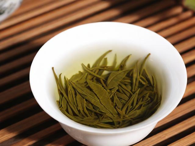购买茶叶全攻略：如何挑选适合自己的优质茶叶及有机茶推荐