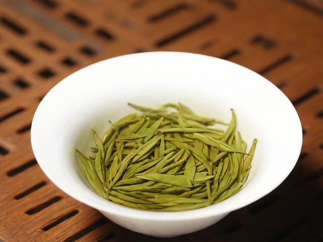文新茶叶品质与文化解析：如何挑选适合自己的信阳毛尖及红茶
