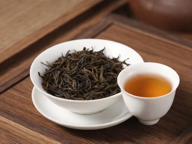 茶叶拼配技巧全解析：如何科学搭配不同茶类提升风味与功能性