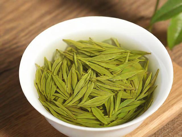 黄金叶茶叶多少钱一斤?全面解析价格区间、品质鉴别与购买指南