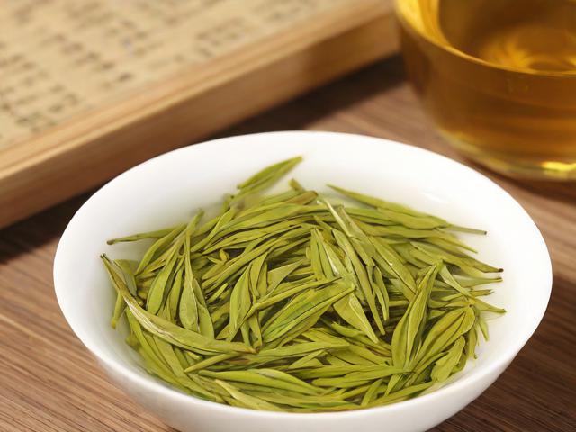 黄金叶茶叶多少钱一斤?全面解析价格区间、品质鉴别与购买指南