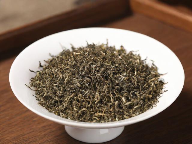 碎银子茶叶是什么茶？全面解析其功效、冲泡方法与适合人群