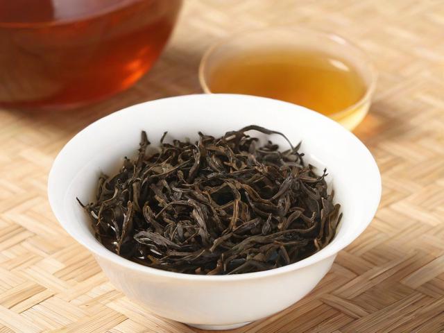 茶叶拼音怎么读？轻松掌握茶叶相关词汇的标准拼音与学习技巧