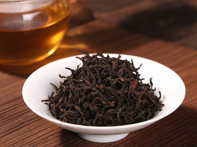 云南茶叶批发市场进货全攻略|教你如何高效选购普洱茶与滇红
