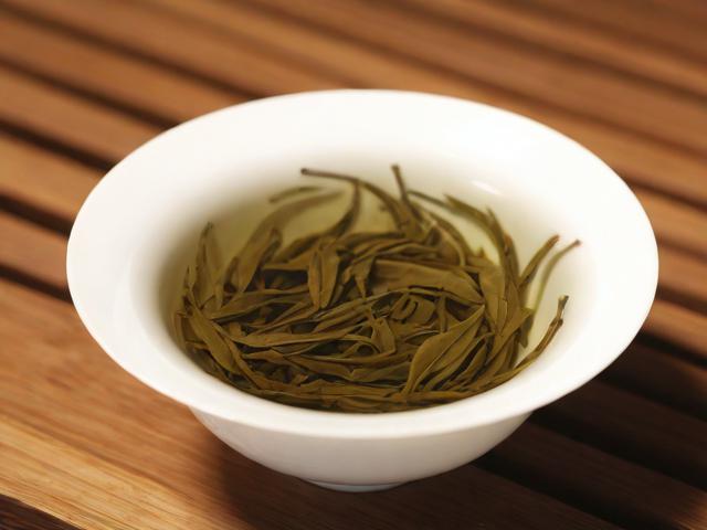 茶叶利润有多大？揭秘茶叶行业的赚钱真相与经营成本分析