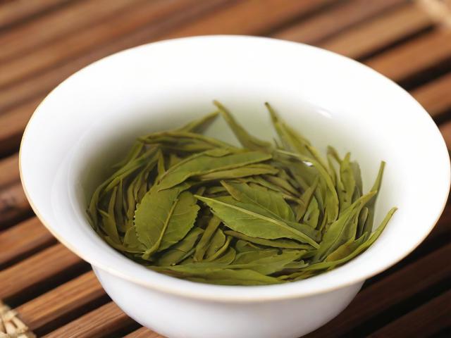 大叶子茶叶是什么茶？全面解析其种类、功效与冲泡技巧