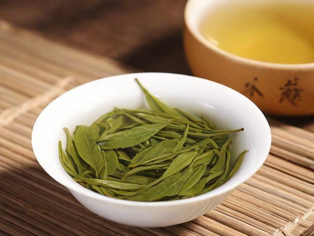 大叶子茶叶是什么茶？全面解析其种类、功效与冲泡技巧