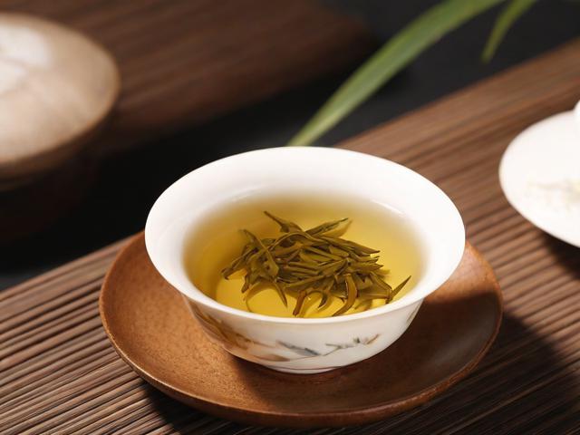 各种茶叶图片及名称：全面了解中国名茶种类与识别方法