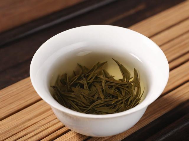 茶叶冷冻好还是冷藏好?全面解析保存方式对茶香与品质的影响