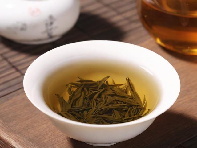 茶叶冷冻好还是冷藏好?全面解析保存方式对茶香与品质的影响