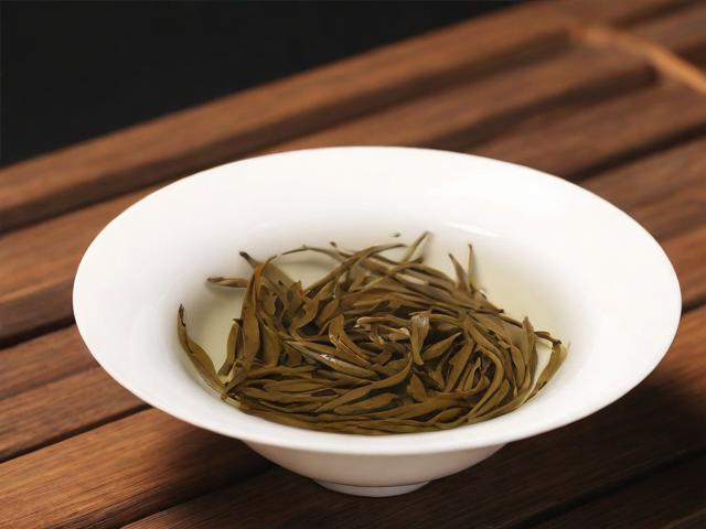 中国十大名茶全解析：品种、功效与品鉴指南