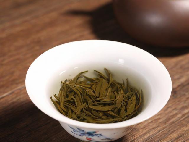 茶叶怎么炒？家庭手工炒茶技巧全解析，轻松掌握炒茶秘诀