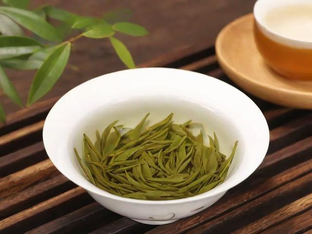 茶叶生产厂家如何打造高品质茶叶?从原料到包装的全流程揭秘