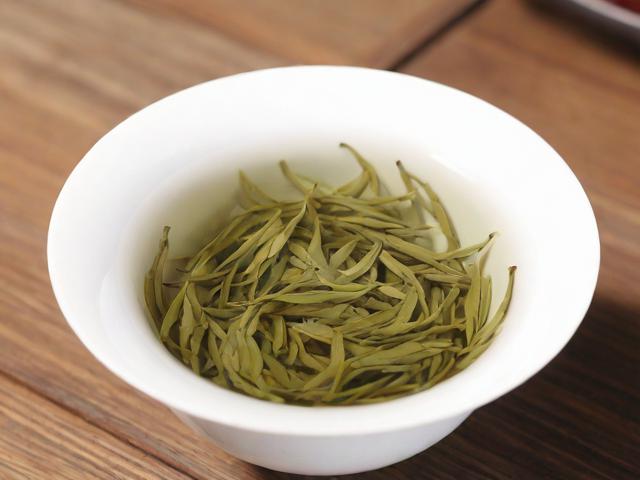白毫茶是热性还是凉性？全面解析白毫茶的特性及饮用技巧