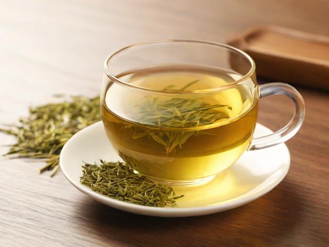用什么泡茶喝能降尿酸?茶叶和草本植物的科学选择与饮用指南