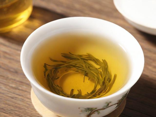 降低血脂茶叶有哪些?绿茶、红茶、普洱茶功效大比拼