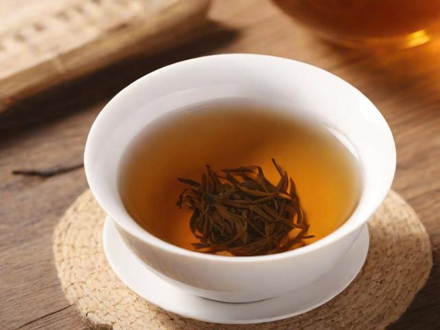 茶养肝全攻略:不同茶叶的护肝效果及科学饮茶方法