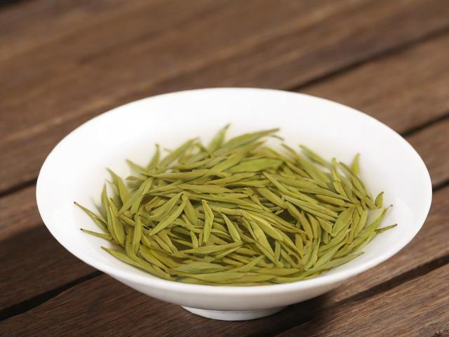 毛尖茶叶的功效与作用:减肥、促进新陈代谢及改善睡眠的全方位解析