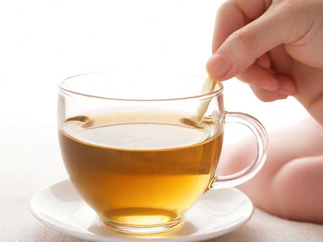 哺乳期可以喝茶叶水吗？全面解析饮茶对宝宝的影响与妈妈的选择