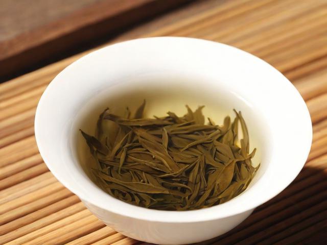 茶叶放久了还能喝吗?详解茶叶保质期及变质判断方法