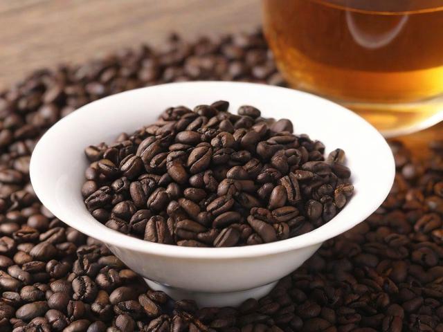 茶叶里有咖啡因吗？全面解析各类茶叶的咖啡因含量及选择技巧