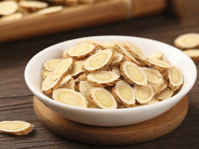 黄芪和茶叶可以一起泡吗_功效分析与搭配禁忌详解