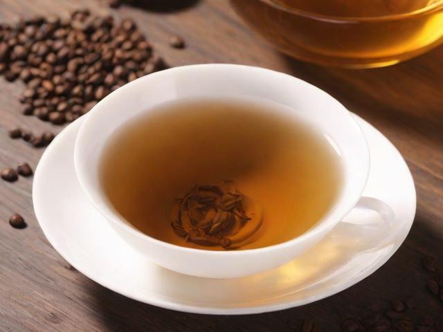 结石能喝茶叶茶吗?科学解析不同结石类型与饮茶安全指南