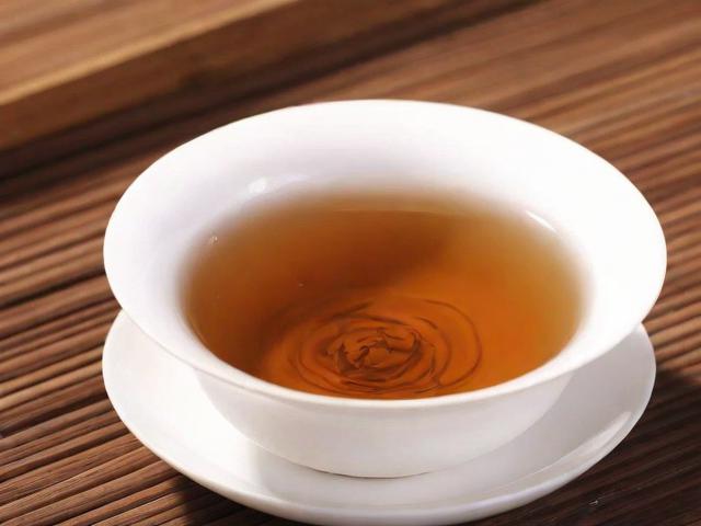 茶叶过夜了还能喝吗?科学判断方法全解析