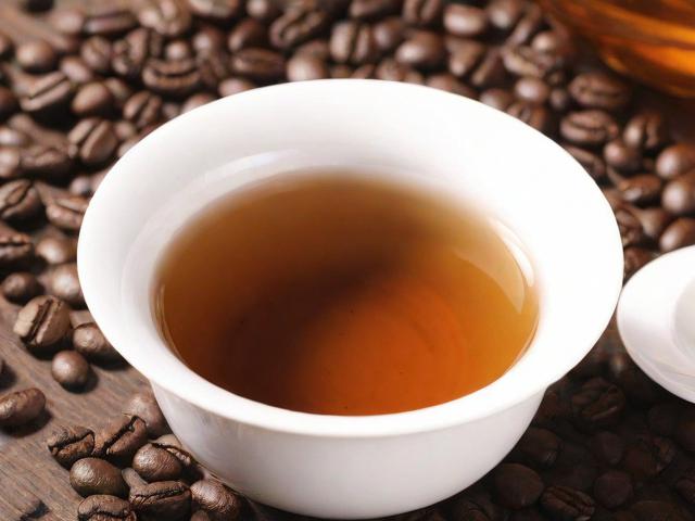 茶叶含有什么成分？揭秘茶多酚、咖啡因与茶氨酸的健康奥秘