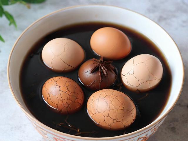 怎样煮茶叶蛋？家庭做法大全，轻松做出香浓入味茶叶蛋