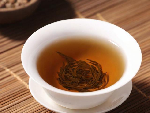 肾结石能喝茶叶吗?科学解答适合肾结石患者的饮茶方式