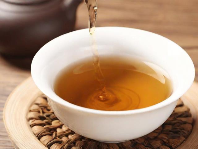 茶叶泡脚的全面指南:功效、正确方法与搭配技巧详解